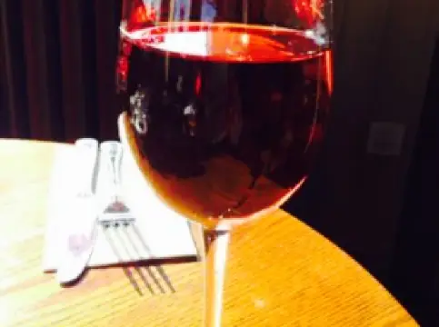 The Riverside Inn - Pub & Grill