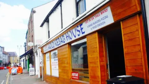 Mold Kebab Burger & Pizza House in Mold