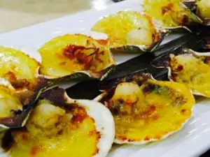 Hukad sa Golden Cowrie