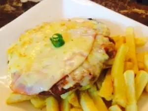 La Passion Cafe & Restaurant