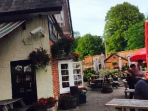 The Mayfly Riverside Pub