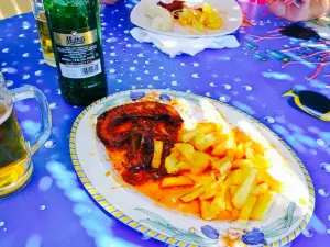 Yiamas Snack Bar