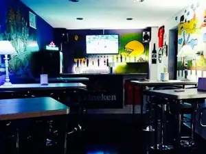 Holland Bar