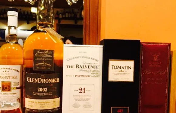 Restaurant Highlander Inn