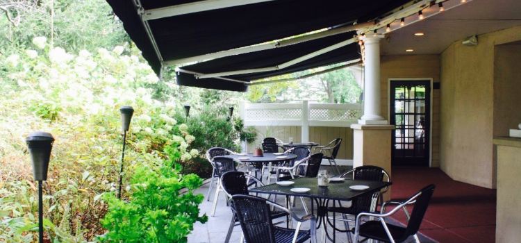The Porch Restaurant at The Lamb