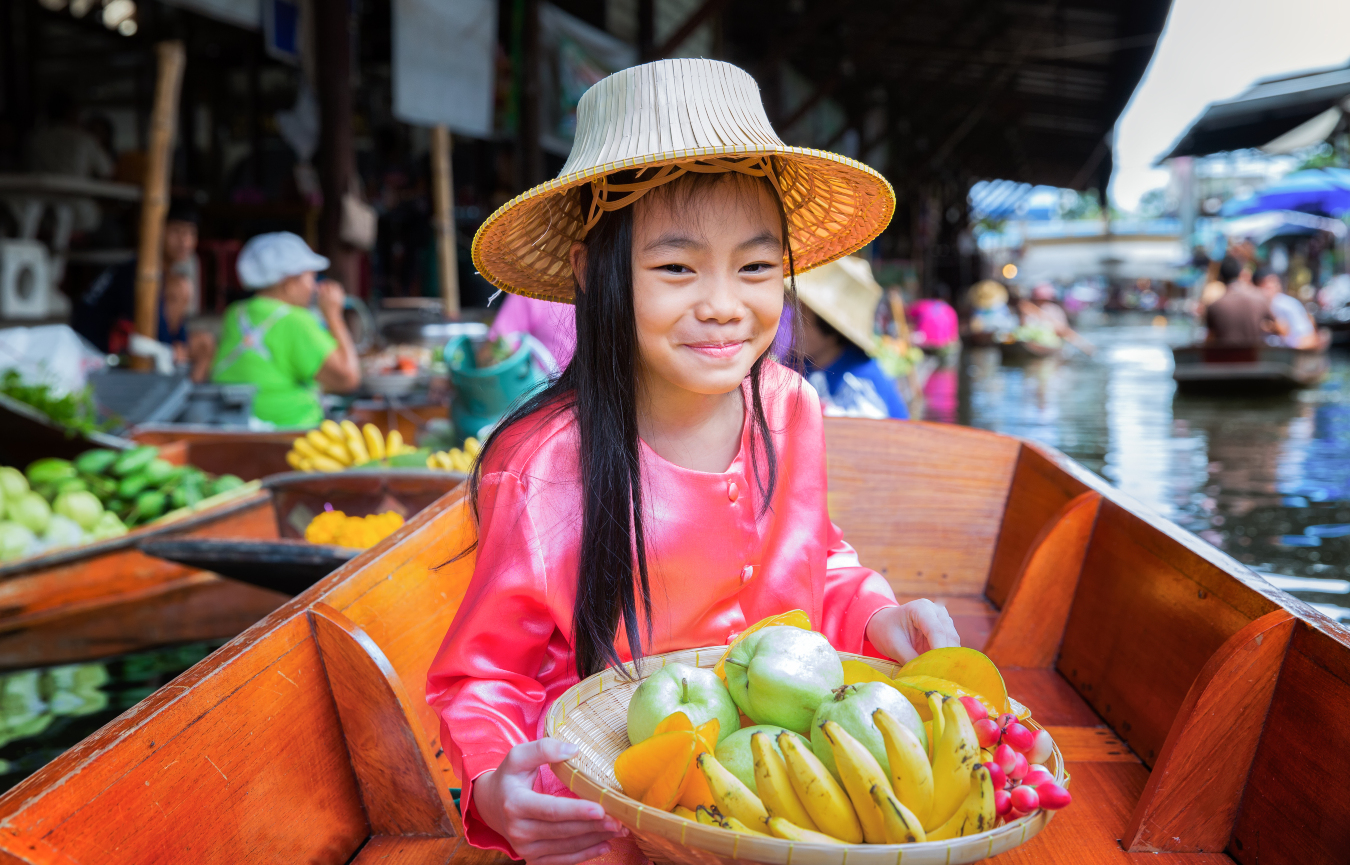 Wisata Sehari ke Pasar Kereta Api Maeklong Bangkok + Pasar Terapung Damnoen Saduak + Pasar Malam Cha
