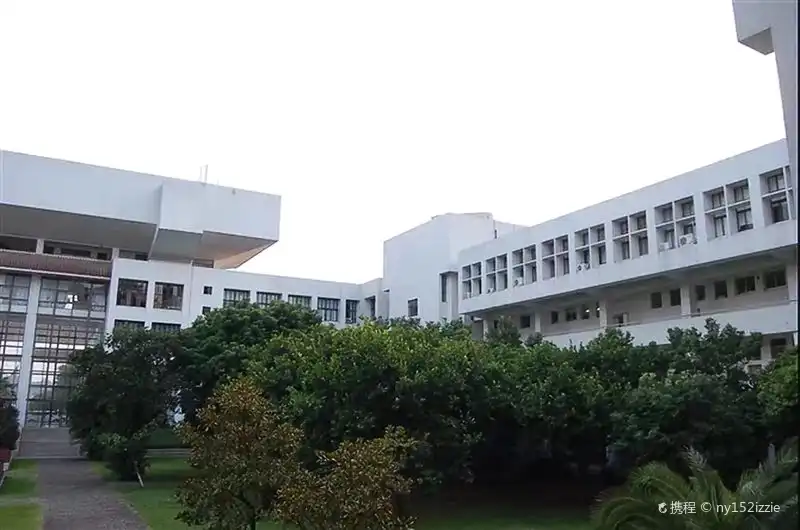 Hotels near Shantou University