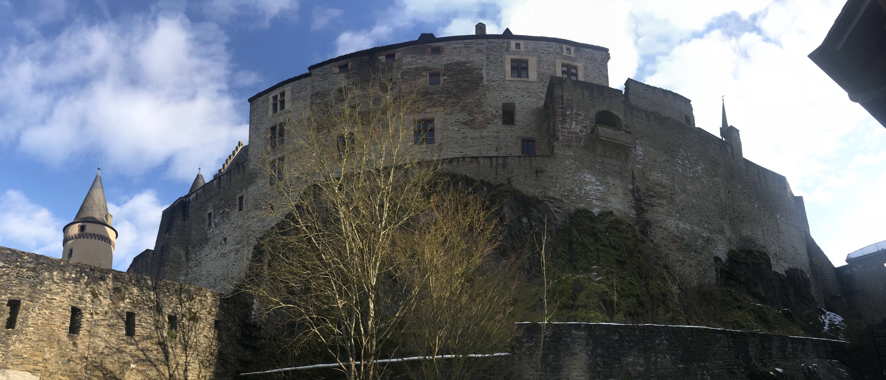 ルクセンブルグ Vianden Castle 評判 案内 トリップドットコム