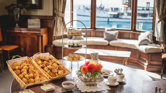 Queenstown lake cruise + farm half-day tour [choose from lake cruise/farm/lunch/dinner (optional combinations)]