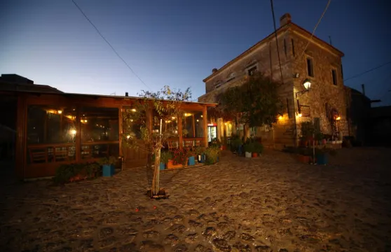 皮爾戈斯餐廳公寓