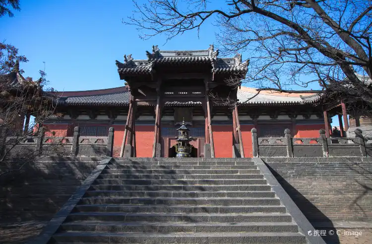 Hotels near Shanhua Monastery