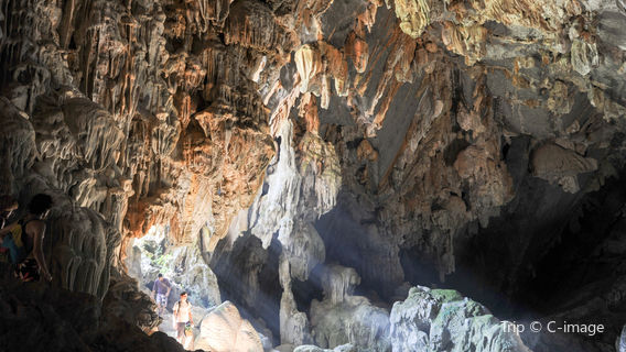 Tham Poukham Cave