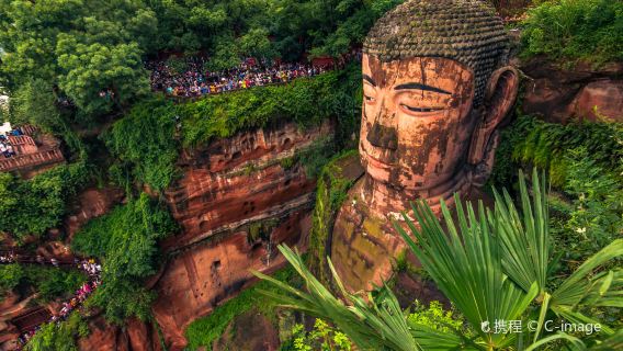 Private All-inclusive Day Tour to Leshan Buddha & Huanglongxi Ancient Town from Chengdu