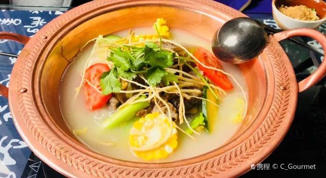 Shi quan Jiu mei wild mushroom hotpot