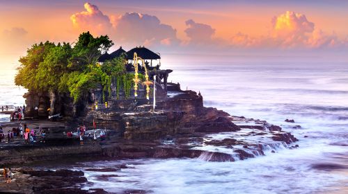 TANAH LOT TEMPLE