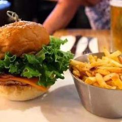 Earls Kitchen + Bar User Photo
