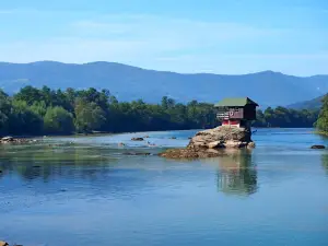 Drina-Flusshaus
