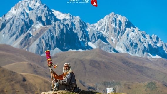 Yulong Lacuo Scenic Area