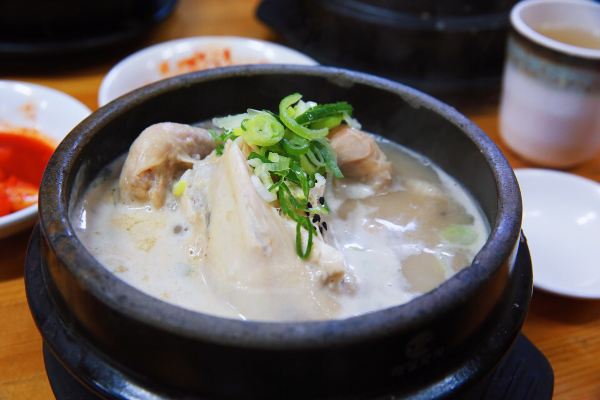 Tosokchon Samgyetang