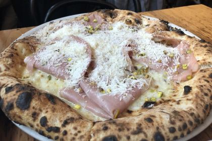 Il Casaro Pizzeria and Mozzarella Bar