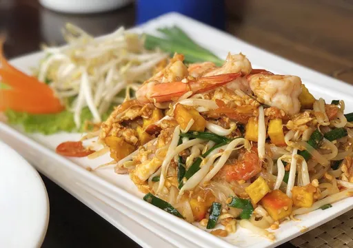 最新】クルーバーシーウィチャイ記念像 - チケット、営業時間、口コミ