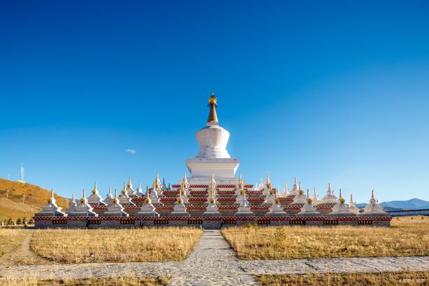 Zunsheng White Tower