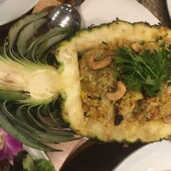 Chom Cafe and Restaurant User Photo