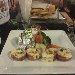 Laong's Bistro & Boutique User Photo