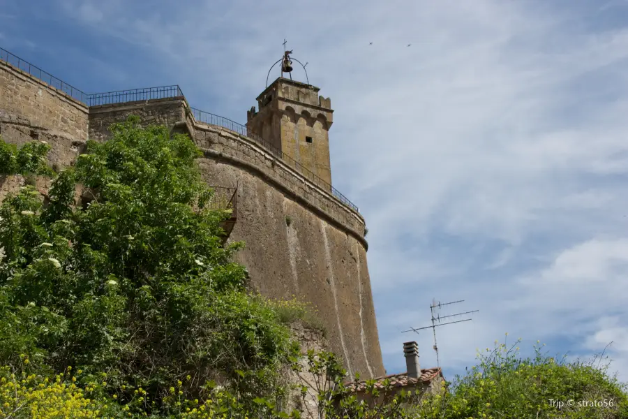 Masso Leopoldino - Sorano (gr)