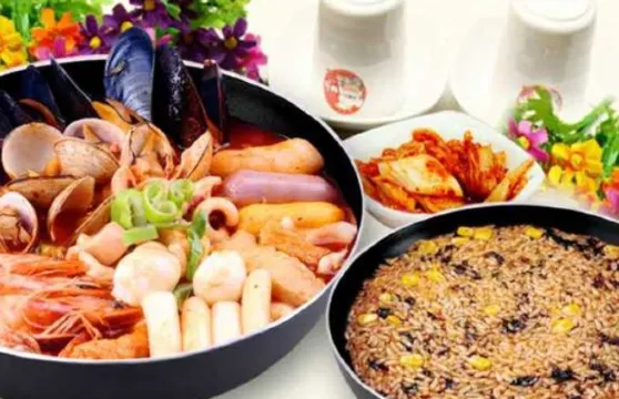 瑪喜達年糕火鍋料理(大商店)