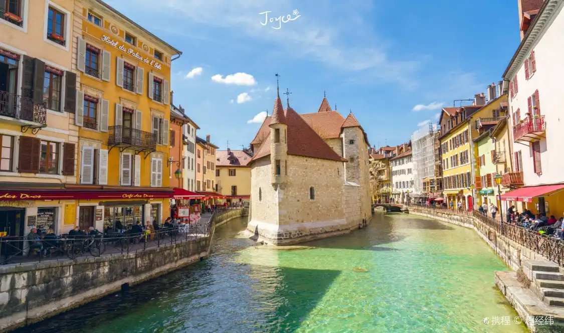 Hotels near Palais de l'Ile