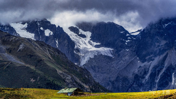 Baima Snow Mountain Yakou