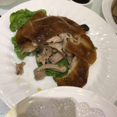 Zhonglebaihua Restaurant (zhongcanting) User Photo