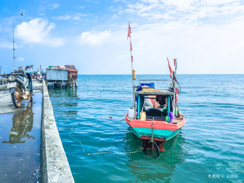 Làng chài Hàm Ninh