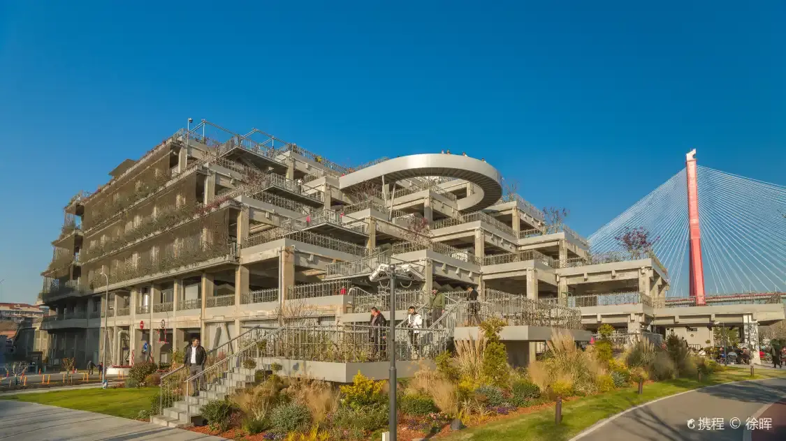 Hotels near Green Valley