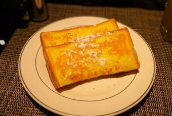 M One Cafe Daan User Photo