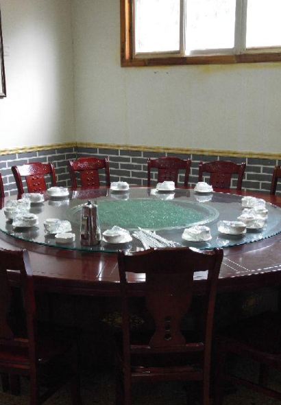 东湖石锅鱼饭庄