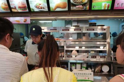 德克士(侯马店)