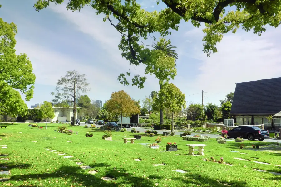 西林村紀念公園墓地