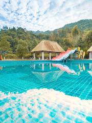 Shaoguan Xinfeng Yuntianhai Hot Spring Resort