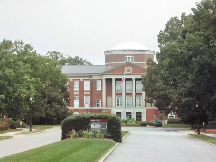Các khách sạn gần Meredith College