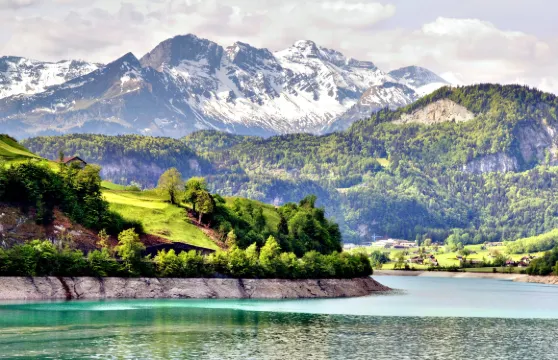 阿爾布拉－伯恩納快車線路+瑞士阿爾卑斯山脈+蒂拉諾一日遊