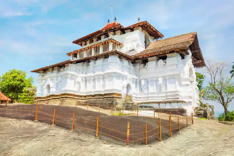 Hotels near Sri Lankathilake Rajamaha Viharaya