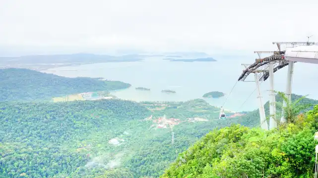 Hotels near Burau Bay Beach