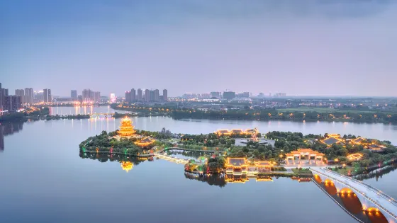 夢湖景區