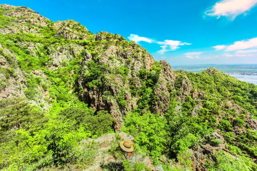 Dagu (Great Loneliness) Mountain