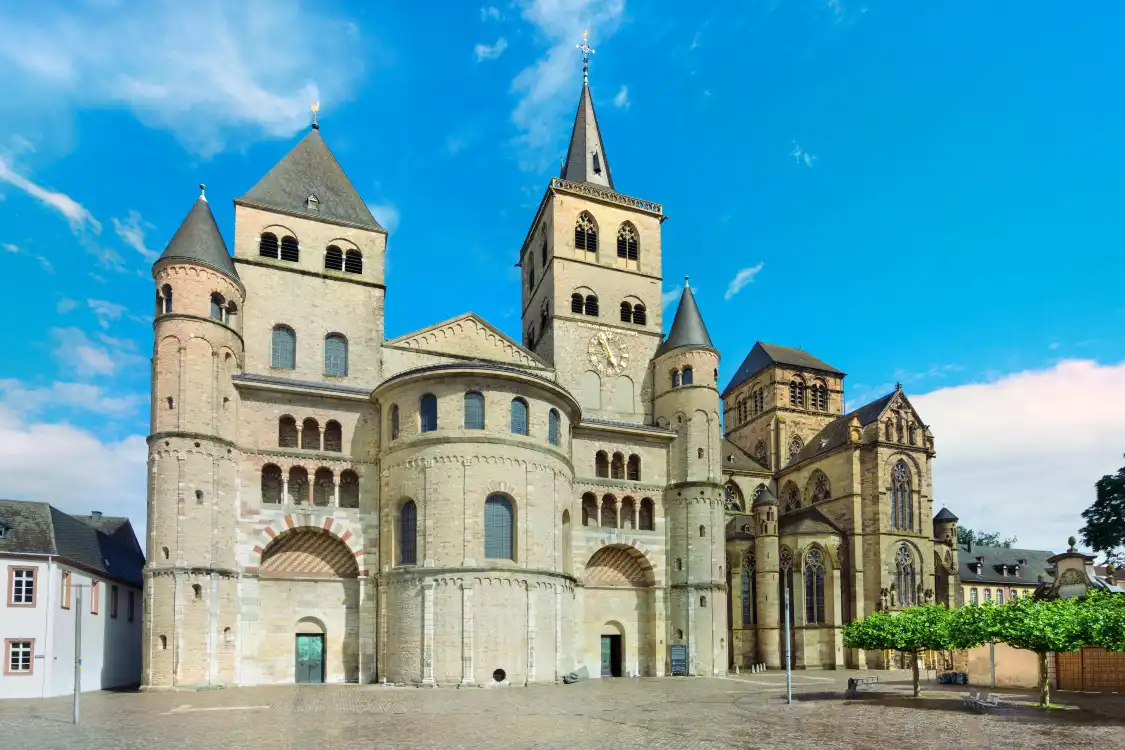 Hotels near Trier Saint Peter's Cathedral