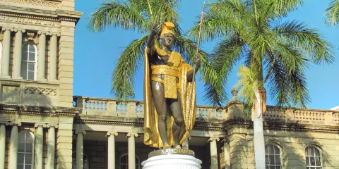 卡美哈美哈國王銅像