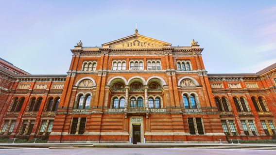 Victoria and Albert Museum