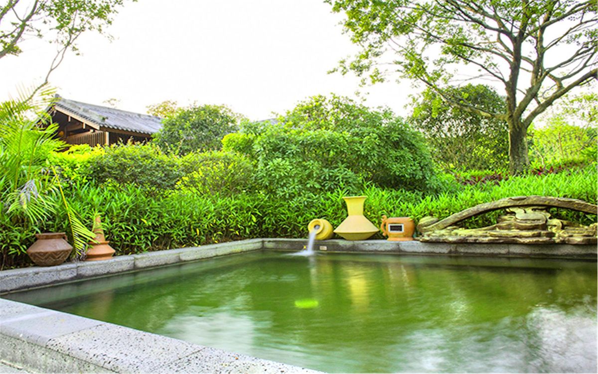 Fengxiang Shouyu Hot Spring